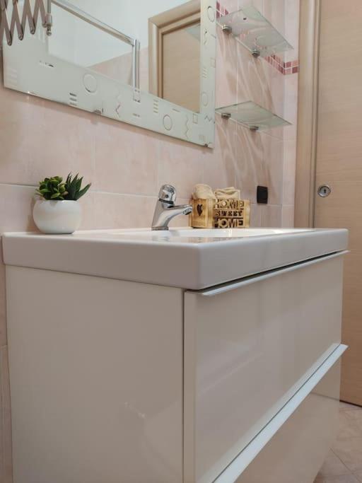 Appartamento Ross House Fiumicino Esterno foto